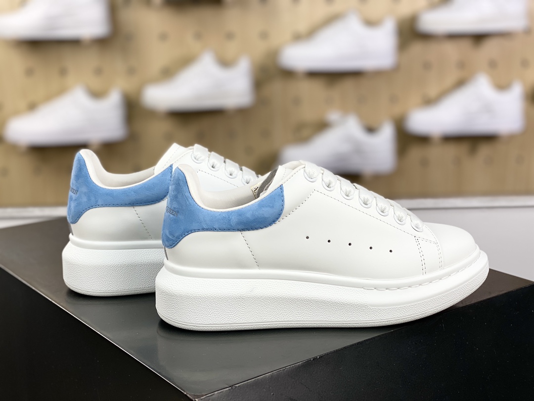 Italian luxury brand Alexander McQueen Sole Leather Sneakers low-top white shoes ”leather white light blue suede tail” 462214 WHGP7 9378