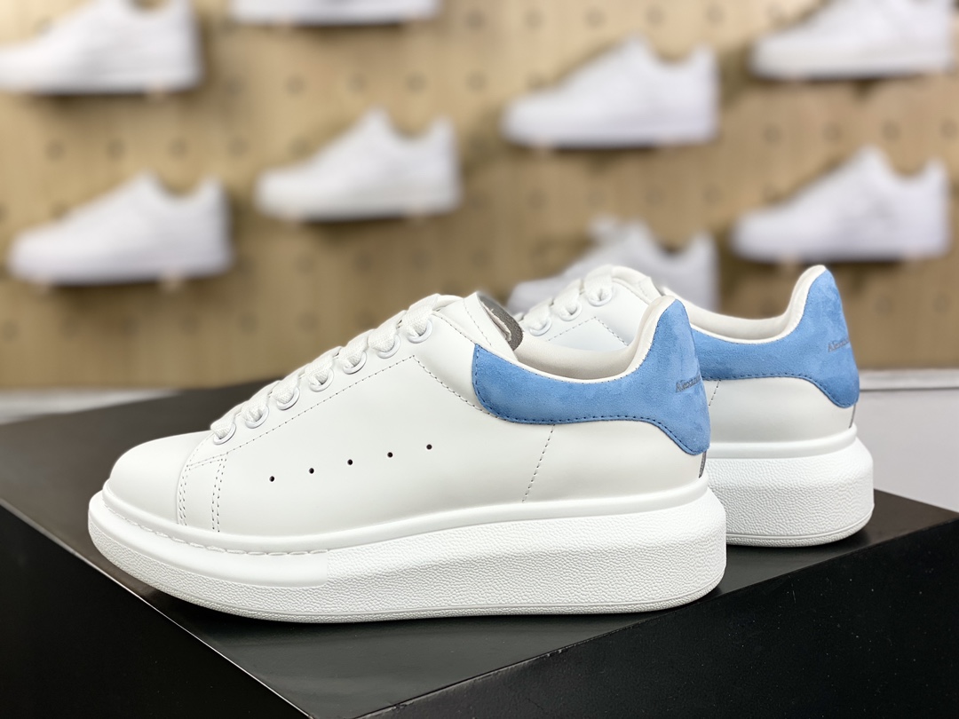 Italian luxury brand Alexander McQueen Sole Leather Sneakers low-top white shoes ”leather white light blue suede tail” 462214 WHGP7 9378