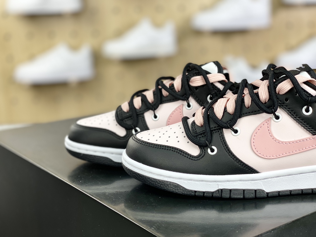 220 耐克Nike SB Dunk Low GS"Black/Pink"扣篮系列低帮板鞋“皮革黑樱花浅粉绑绳”CW1590-100