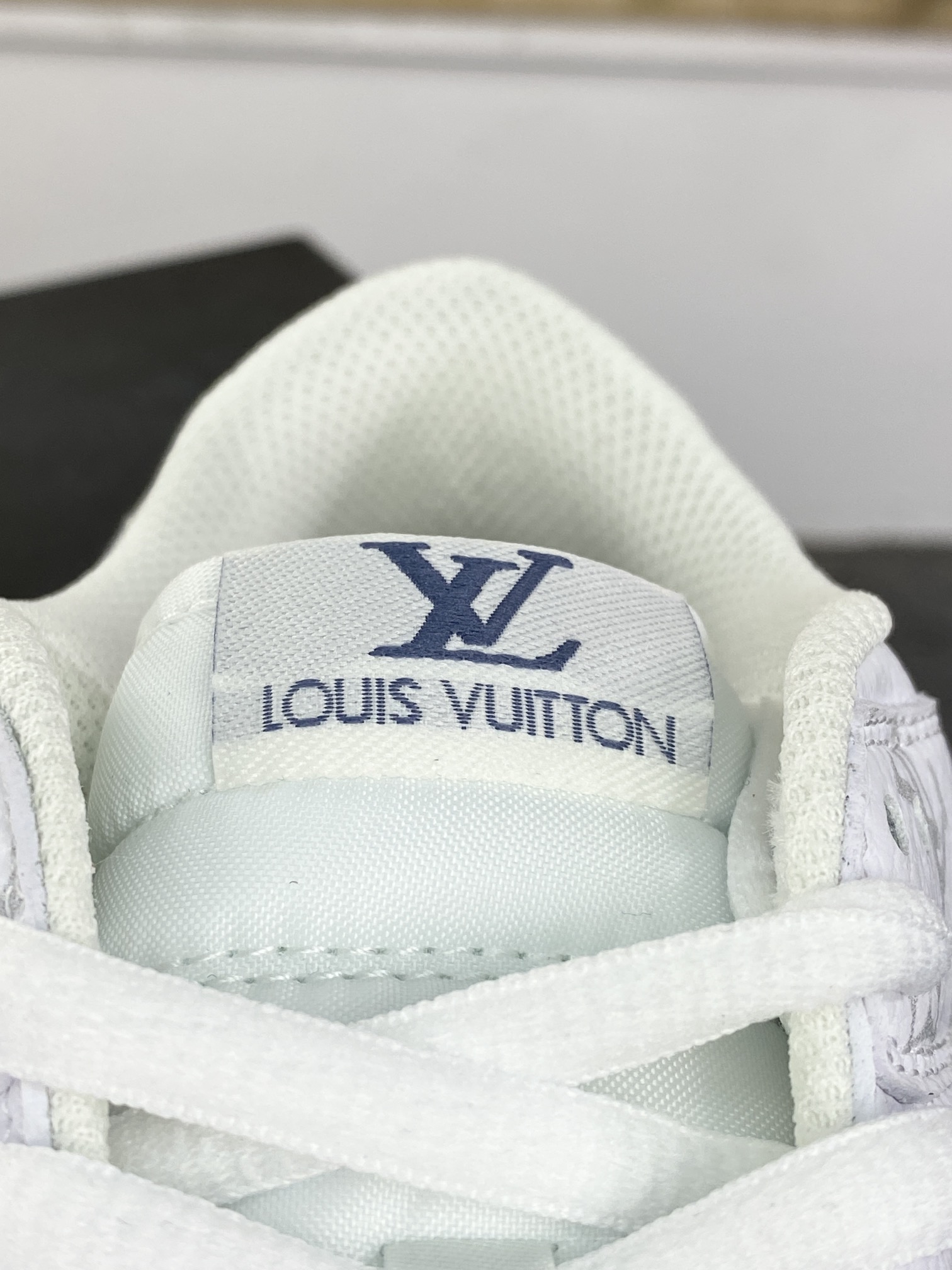280 Louis Vuitton x Nike SB Dunk Low"White/Navy/LV Monogram"扣篮系列低帮休闲运动滑板板鞋LV0526-593