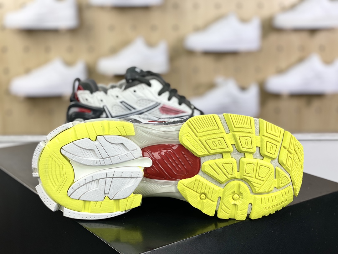 480 巴黎世家BALENCIAGA Runner Sneaker"White/Dark Grey/Red"慢跑慢跑鞋“解构破坏白深灰红黄”677403 W3RB6 9167