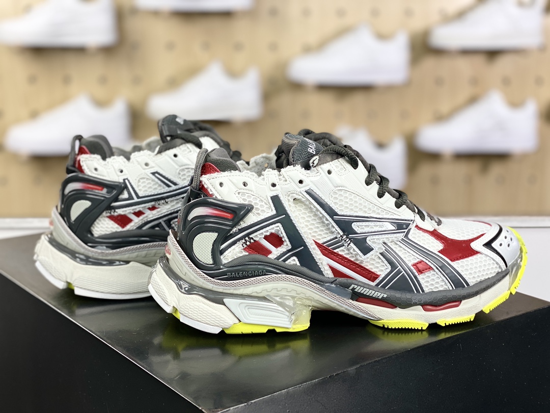 480 巴黎世家BALENCIAGA Runner Sneaker"White/Dark Grey/Red"慢跑慢跑鞋“解构破坏白深灰红黄”677403 W3RB6 9167