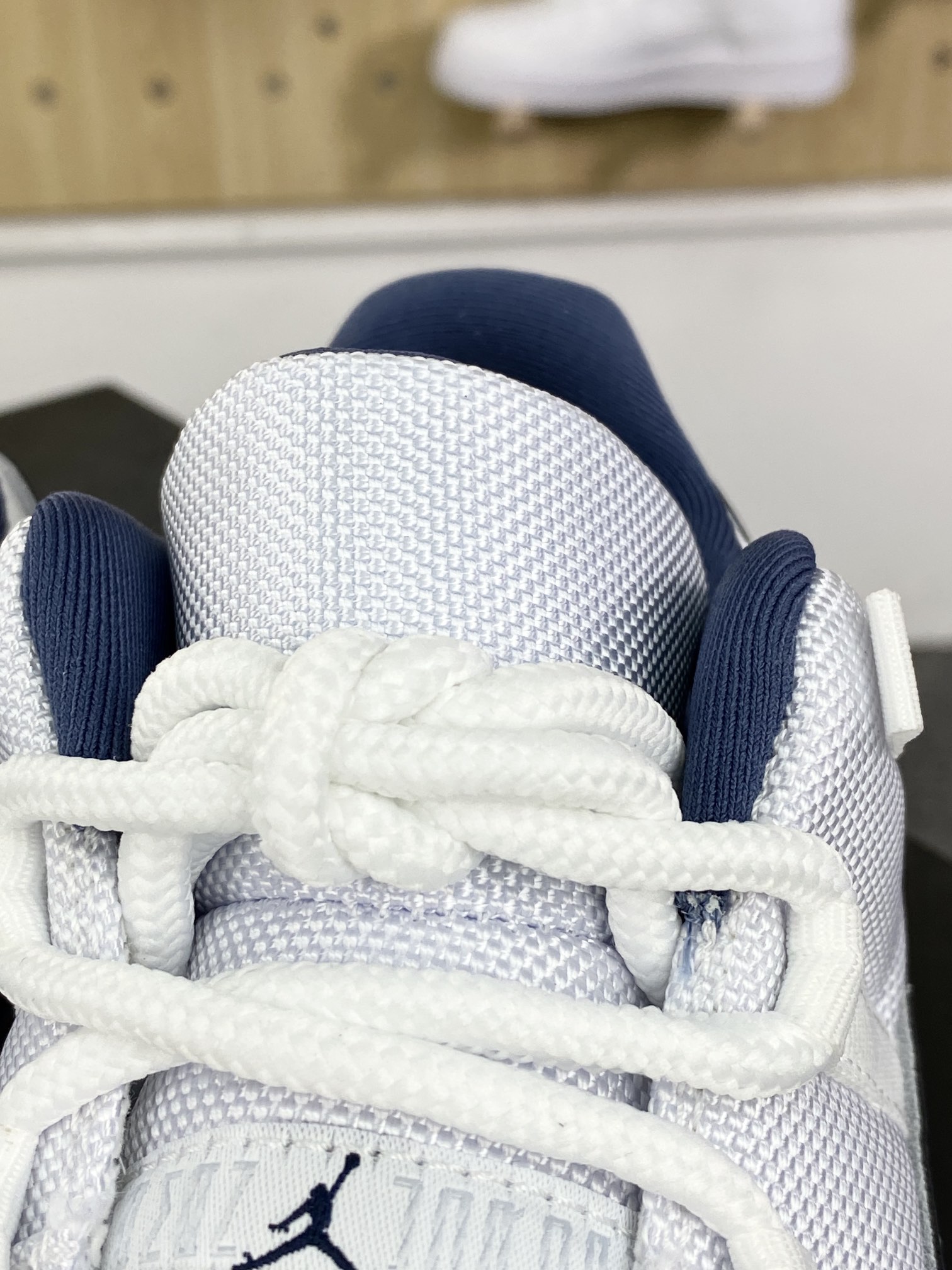 340 Nike Air Jordan 11 Retro Low”Diffused Blue”AJ11代迈克尔·乔丹低帮篮球鞋“漆皮漫射蓝白”FV5104-104