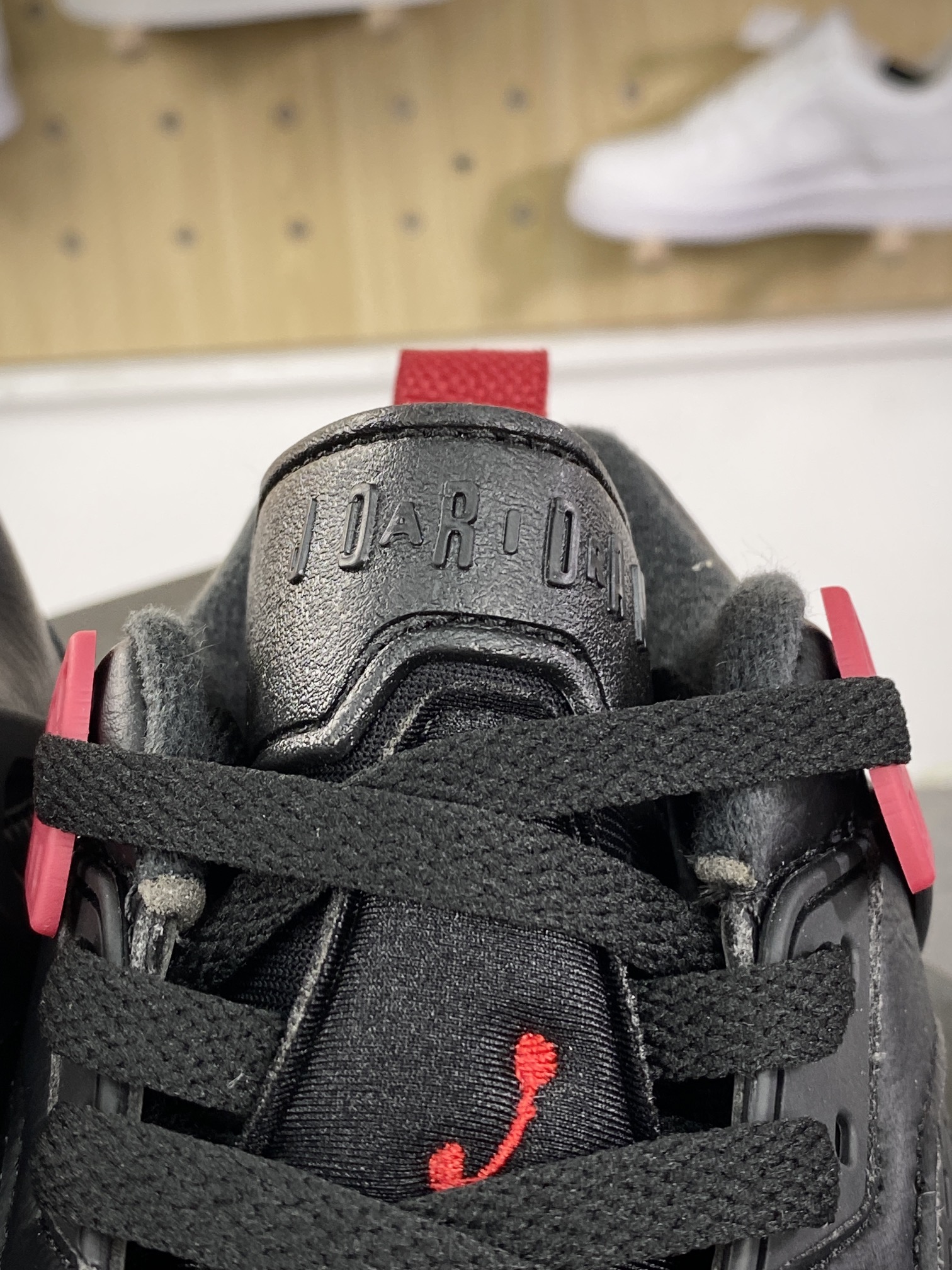 240 耐克Nike Air Jordan Spizike Low"Bred"斯派克李混合系列低帮篮球鞋“公牛黑红爆裂纹”FQ1759-006