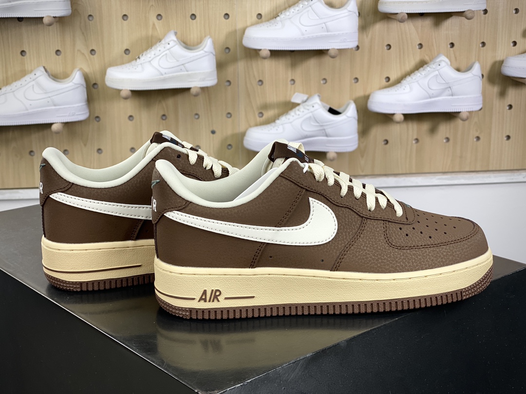 200 Nike Air Force 1 Low"White/Coffee Brown"空军一号经典低帮板鞋“皮革白咖啡棕翻毛钩子”CN2873-106