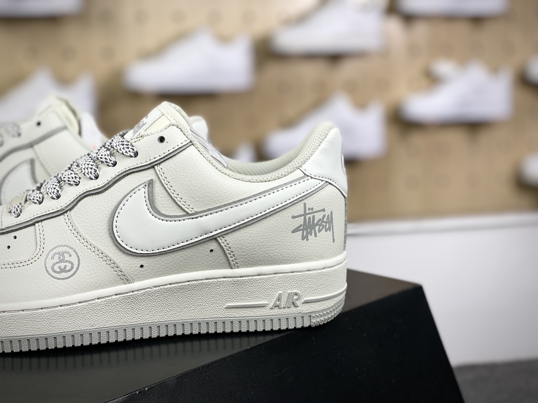 260 Stussy x Nike Air Force 1′07 Low"Beige/Grey"空军一号经典低帮百搭休闲运动板鞋“米白烟灰斯图西刺绣LOGO”CZ9183-001