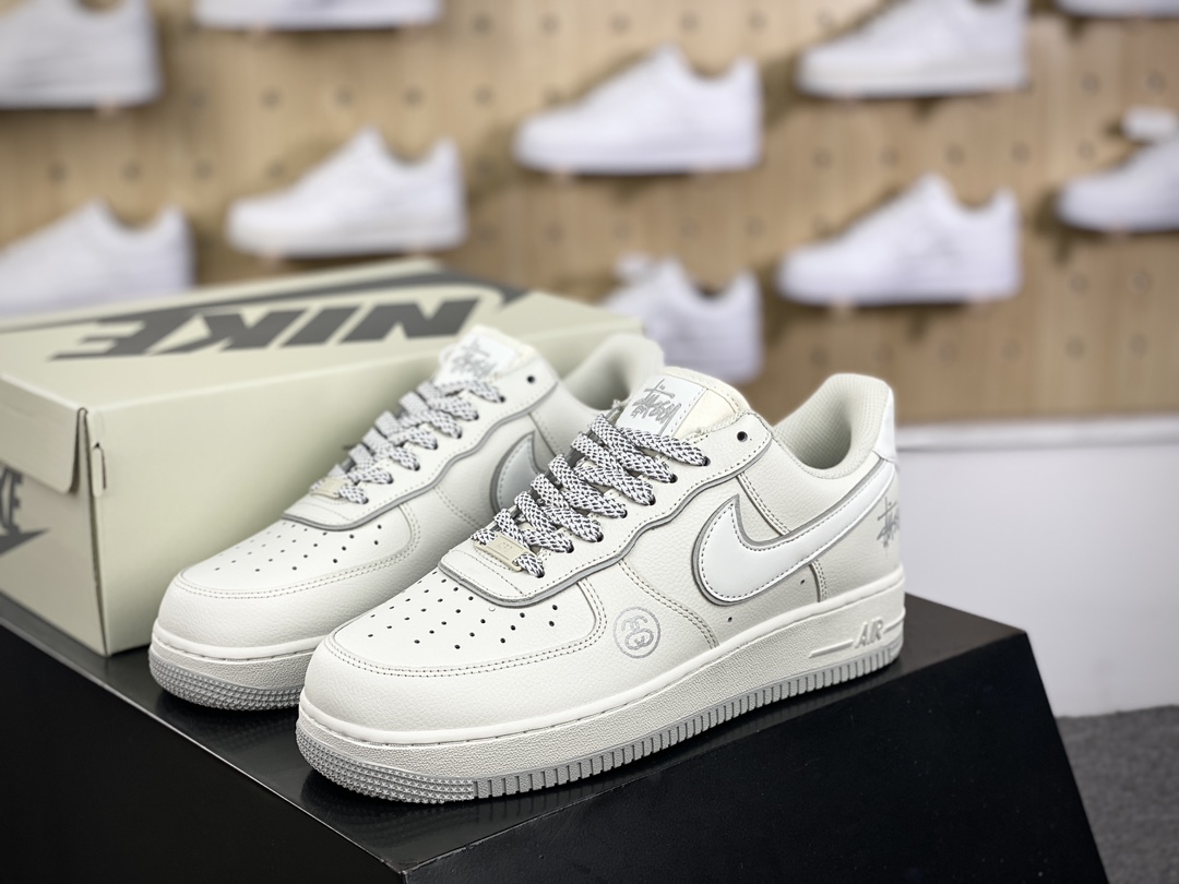 260 Stussy x Nike Air Force 1′07 Low”Beige/Grey”空军一号经典低帮百搭休闲运动板鞋“米白烟灰斯图西刺绣LOGO”CZ9183-001