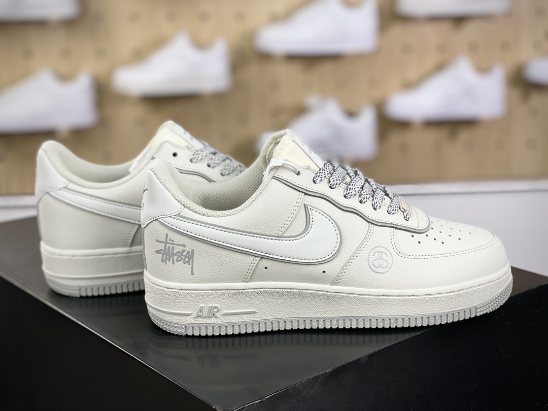 260 Stussy x Nike Air Force 1′07 Low"Beige/Grey"空军一号经典低帮百搭休闲运动板鞋“米白烟灰斯图西刺绣LOGO”CZ9183-001