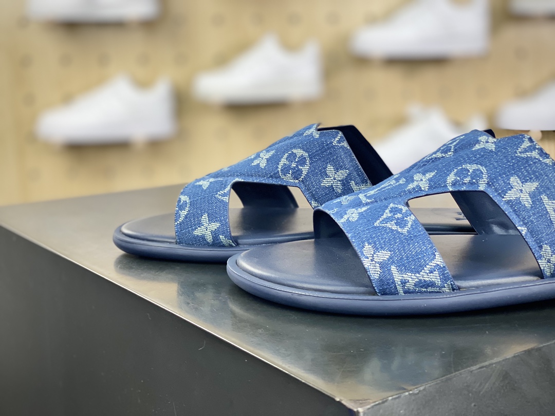 240 Louis Vuitton Oasis Mule Sandals 绿洲系列交叠式拖鞋“深蓝牛仔LV老花提花”1AC69V