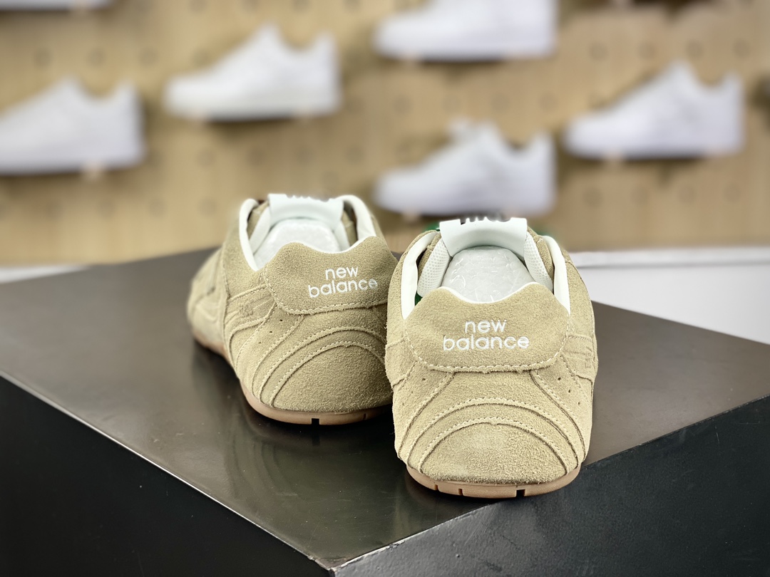 240 缪缪MiuMiu x NB新百伦New Balance 530 SL系列低帮经典慢跑鞋“联名翻毛驼棕绿鞋带”