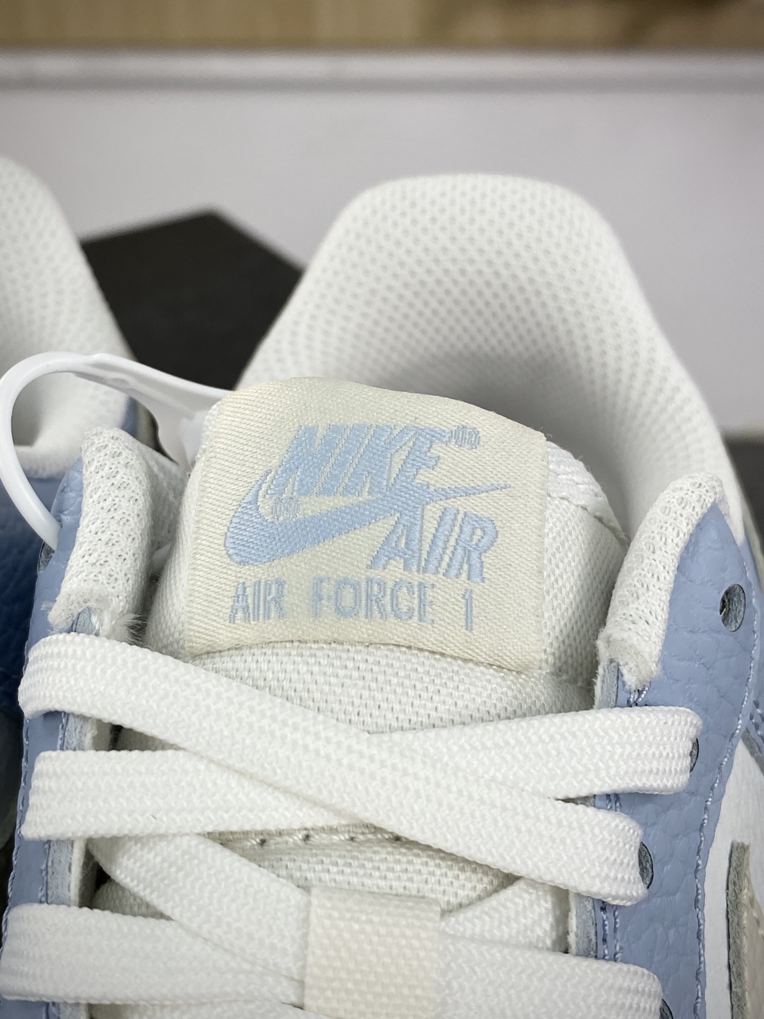 200 Nike Air Force 1’07 Low"Light Armory Blue"空军一号系列板鞋“皮革白浅蓝灰小钩”HF0022-400