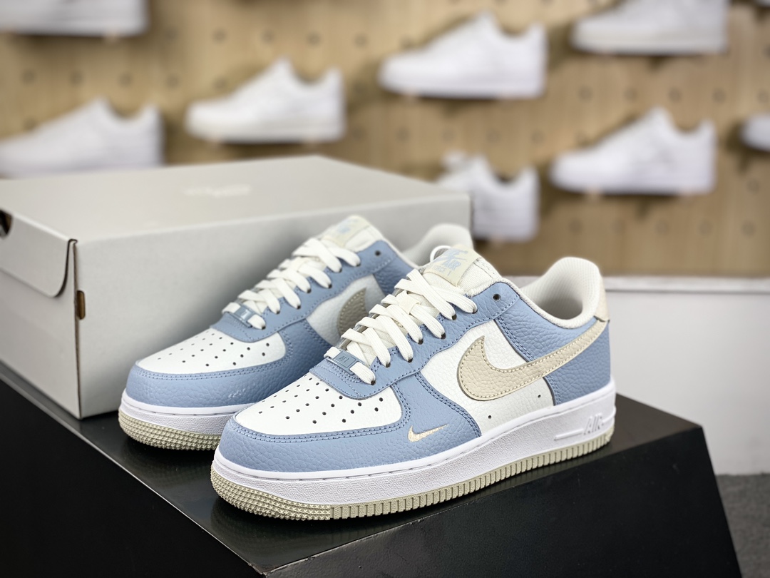 200 Nike Air Force 1’07 Low”Light Armory Blue”空军一号系列板鞋“皮革白浅蓝灰小钩”HF0022-400