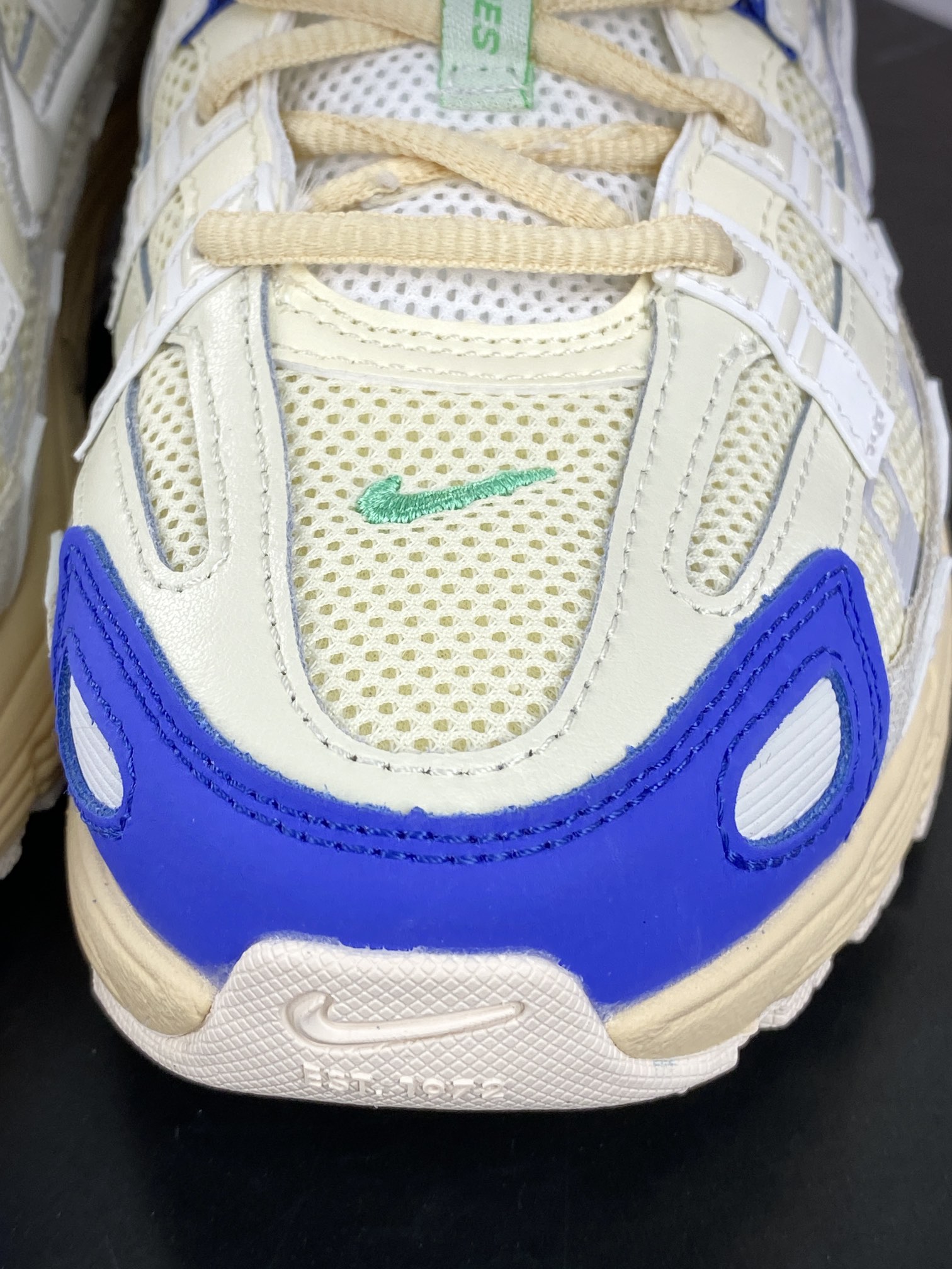 220 耐克Nike P-6000"Coconut Milk Blue"系列低帮慢跑鞋“椰奶黄蓝”FJ5443-113