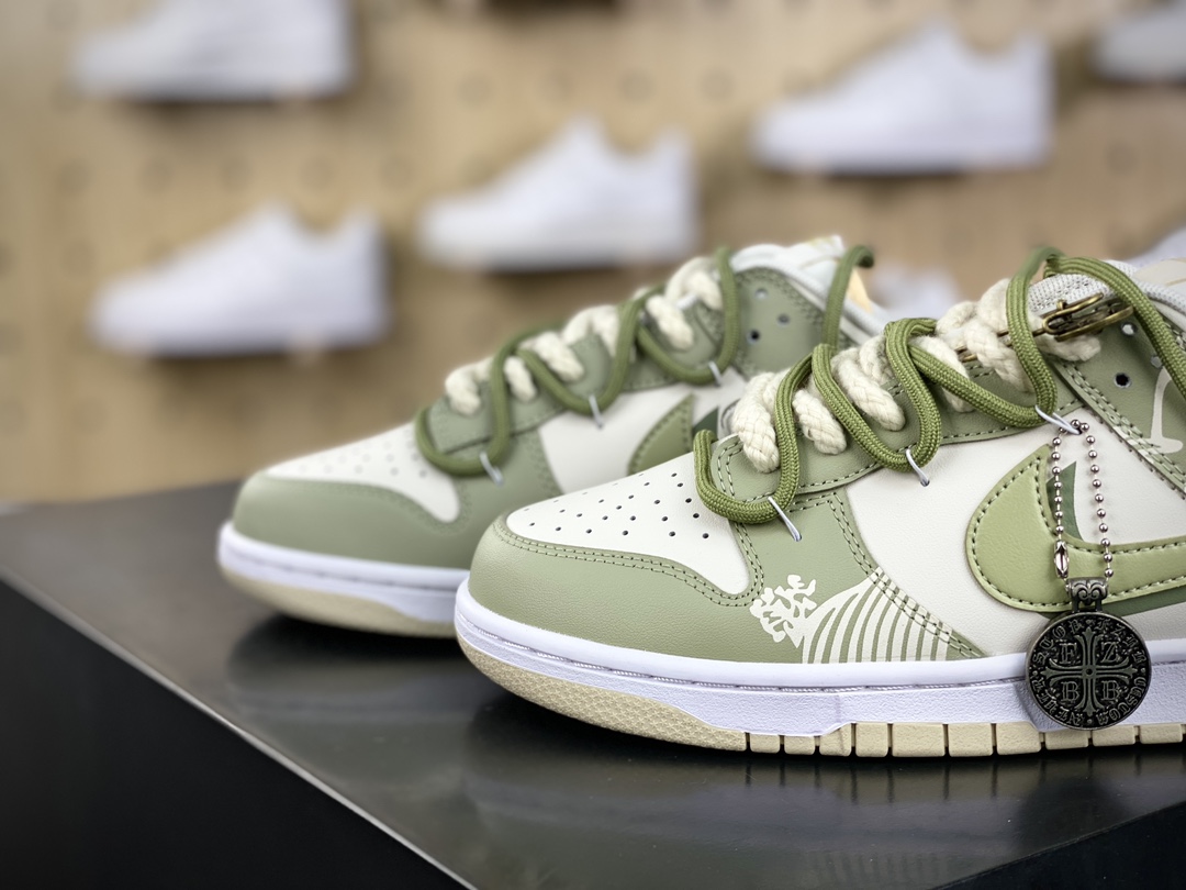 280 耐克Nike SB Dunk Low Lot"Milk Bear"扣篮系列低帮板鞋“米白绿双钩绑绳”