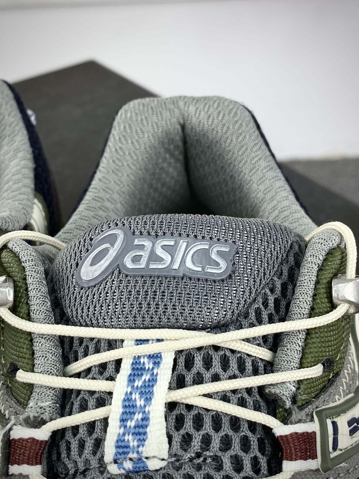 180 ASICS/亚瑟士 Tiger Gel-Kahana 8代系列低帮户外越野休闲运动跑步鞋