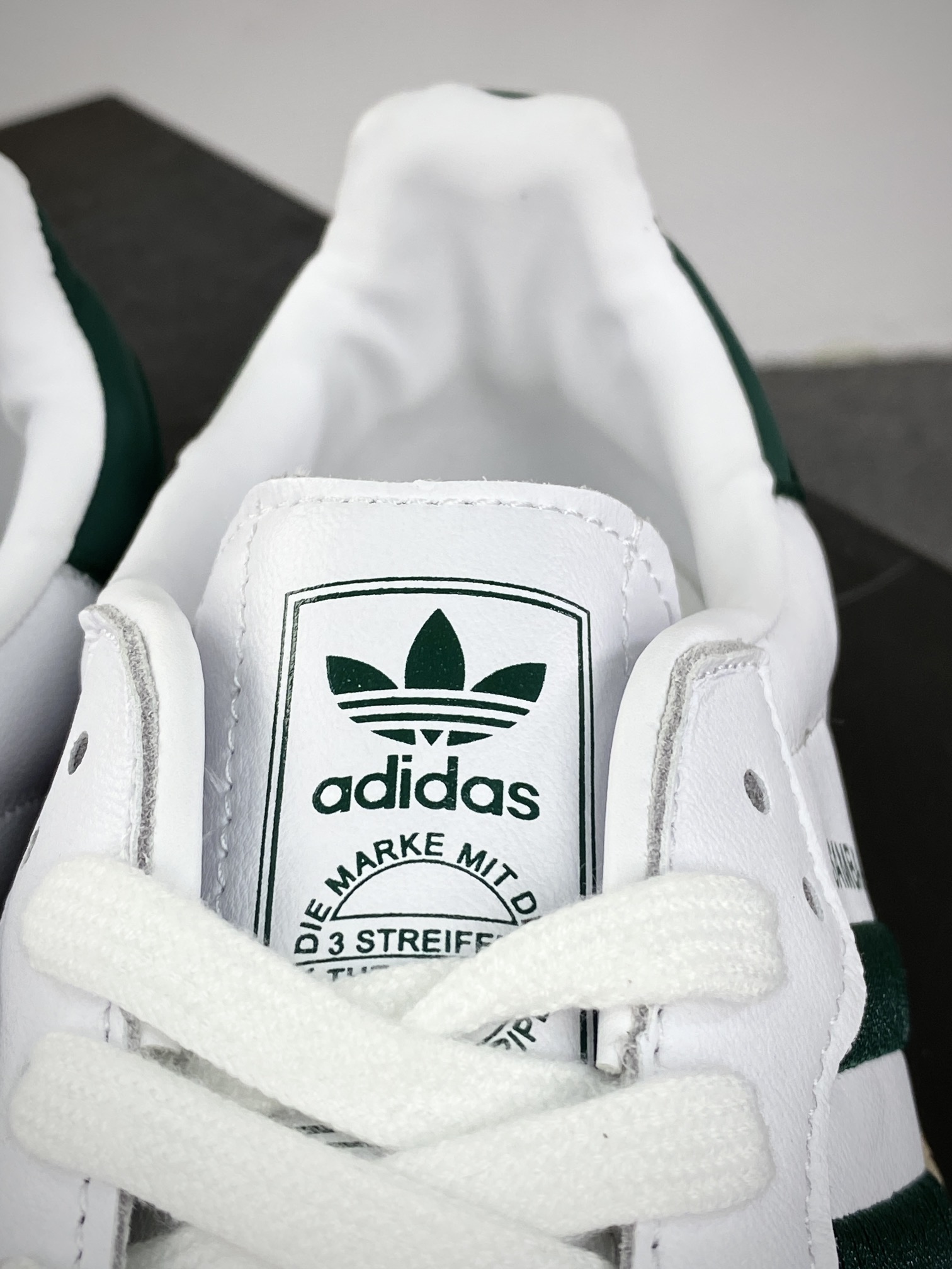 180 阿迪达斯Adidas Samba XLG"White Green"桑巴舞板鞋“白深绿生胶底”ID0440