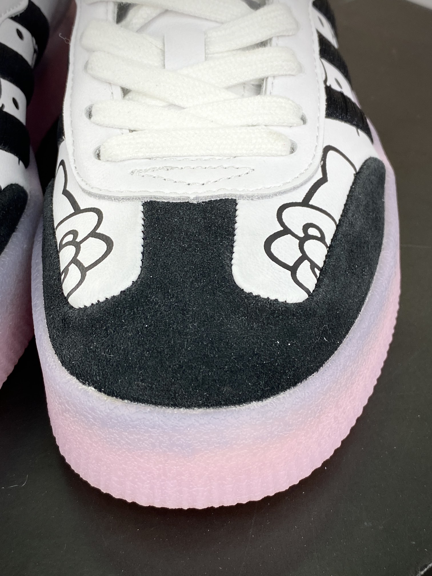 180 Adidas Samba 2.0 XLG"Hello Kitty And Friends"桑巴舞板鞋“联名白黑浅凯蒂猫”ID8168