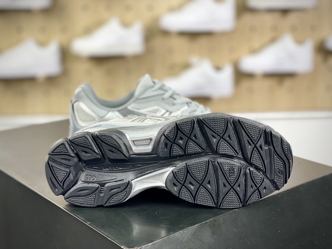 200 亚瑟士/ASICS Gel-Quantum Kinetic"Grey Pure Silver"量子跑步鞋“银灰黑”1203A270-022