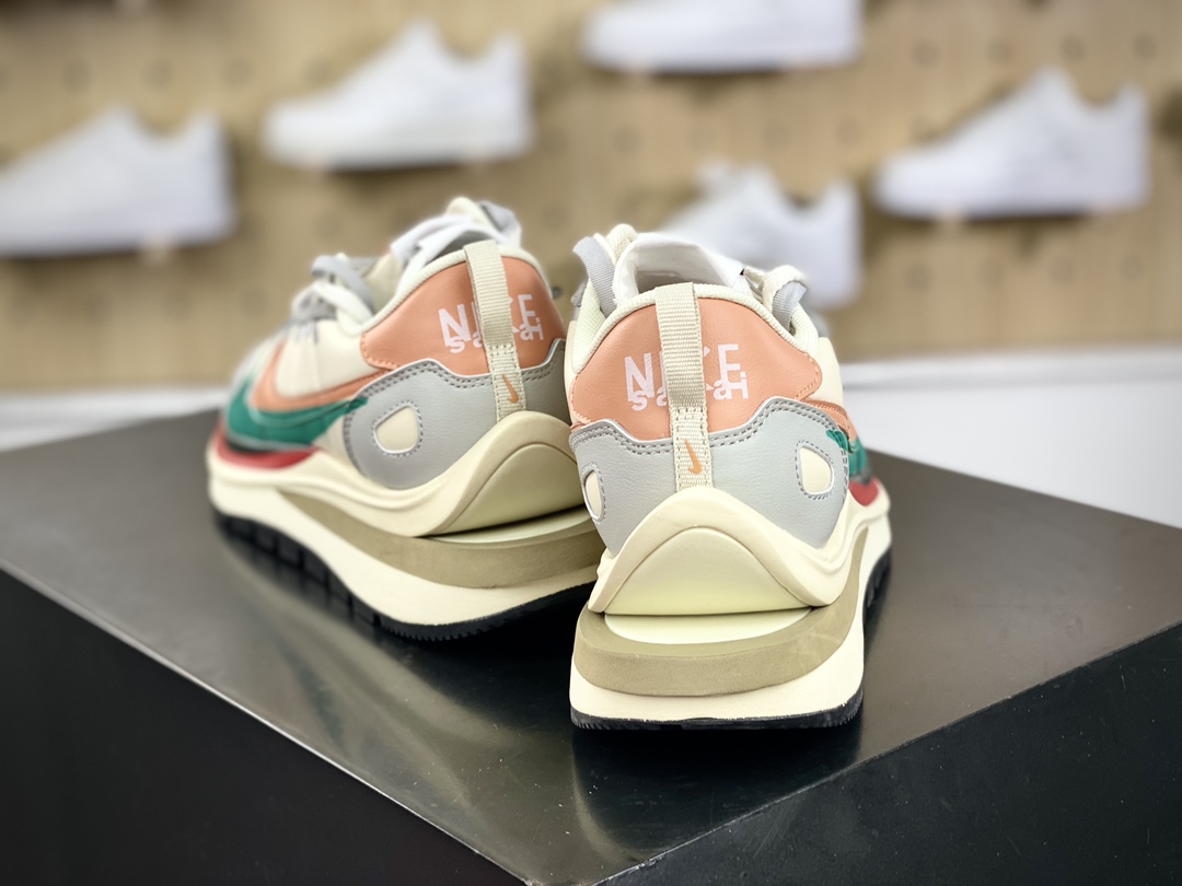 240 Sacai x Nike VaporWaffle 3.0"Beige/Grey/Red"系列慢跑鞋“厚布米黄灰红橙绿重叠双钩子”DD1875-107