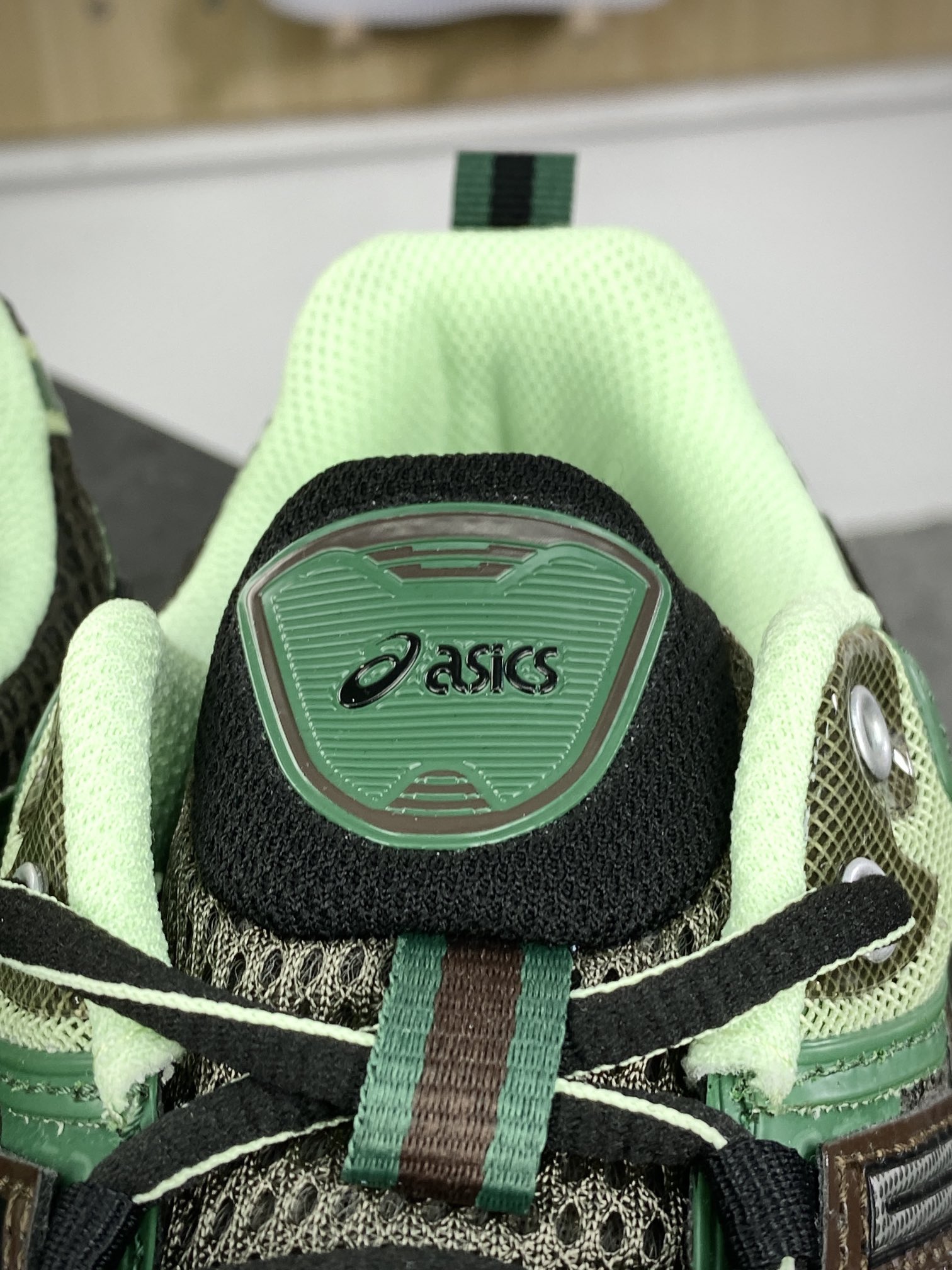 240 亚瑟士/ASICS Gel-Quantum Kinetic""Dark Sepia Shamrock Green"量子跑步鞋“深棕黑绿”1203A270-251