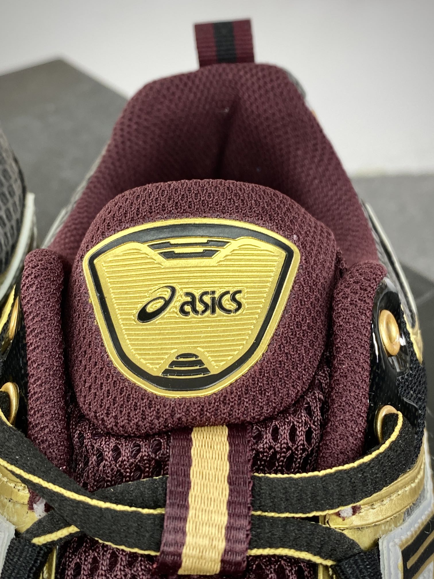 240 ASICS Gel-Quantum Kinetic"Carbon Pure Gold"量子跑步鞋“银灰黑金”1203A270-021