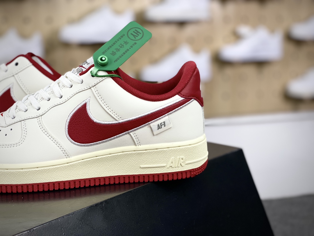 200 耐克Nike Air Force 1’07 Low”White University Red”空军一号板鞋“皮革白大学红电绣钩子”FV0392-101