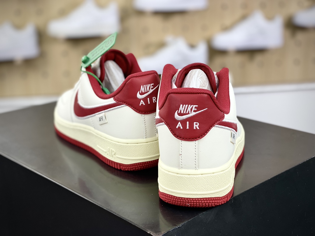 200 耐克Nike Air Force 1’07 Low”White University Red”空军一号板鞋“皮革白大学红电绣钩子”FV0392-101