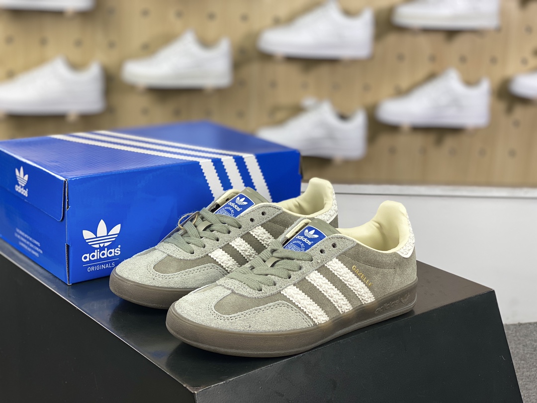 200 阿迪达斯Adidas Gazelle Indoor Trainers 羚羊内训系列低帮板鞋“翻毛铁灰白生胶底”IF1807