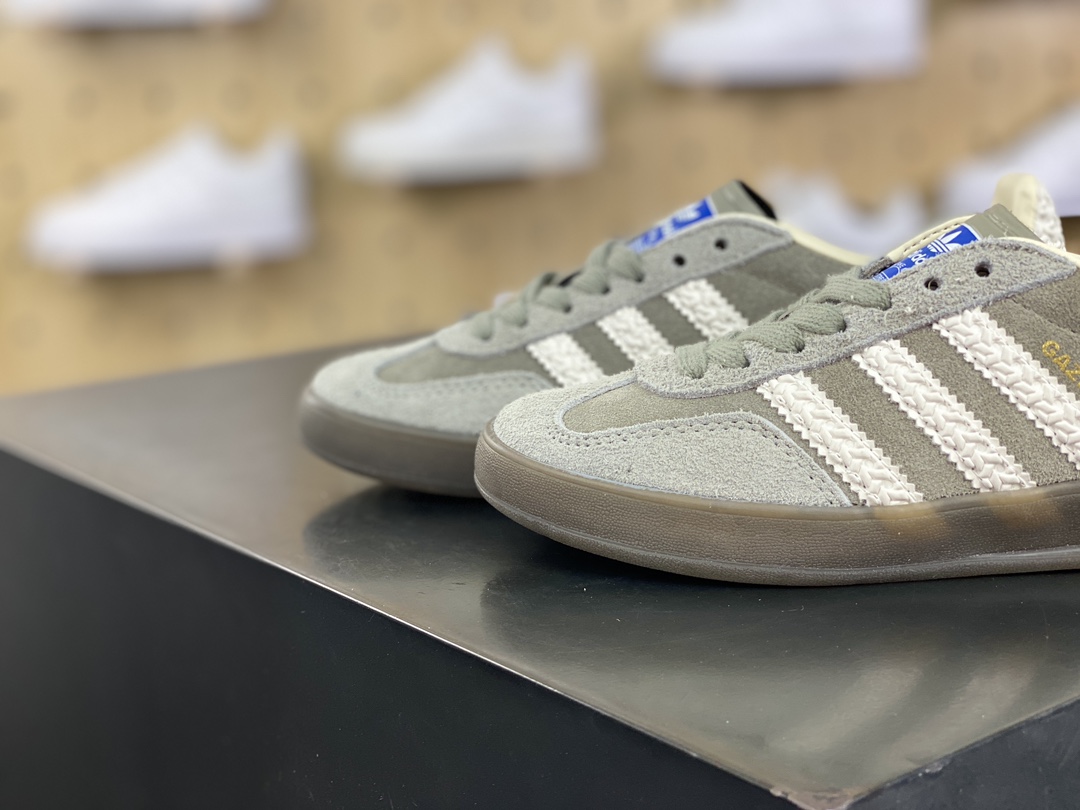 200 阿迪达斯Adidas Gazelle Indoor Trainers 羚羊内训系列低帮板鞋“翻毛铁灰白生胶底”IF1807