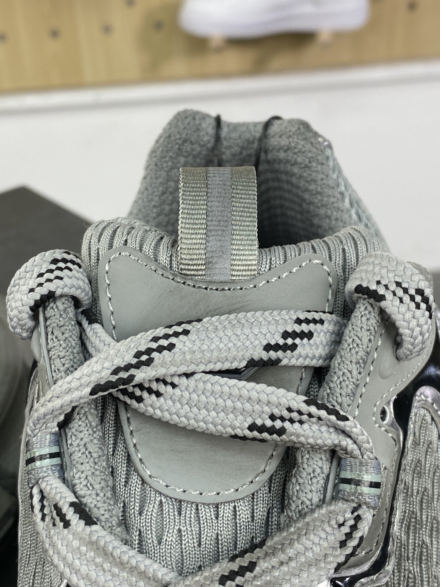 480 巴黎世家BALENCIAGA 3XL Sneakers 3+系列低帮复古阔慢跑鞋“网织银灰”734731 W3XLR 1281