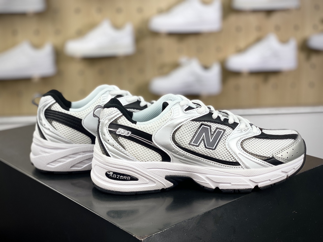 200 新百伦New Balance MR530系列低帮跑步鞋“白黑金属银”MR530LB