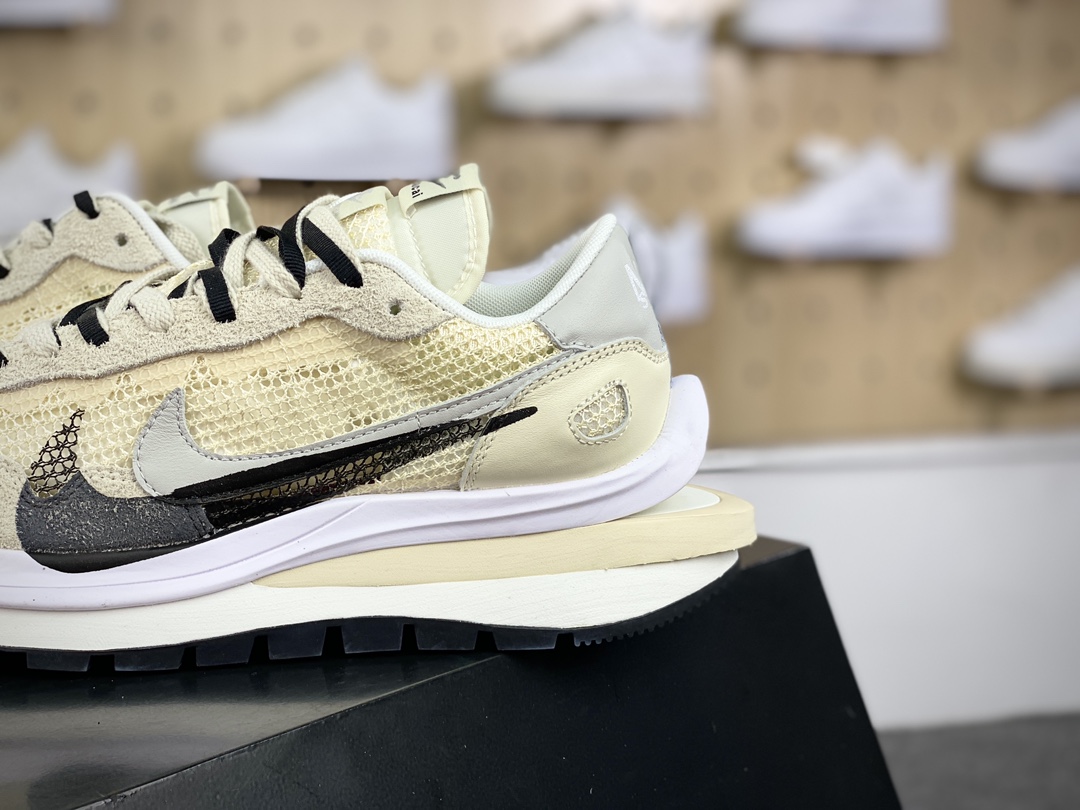 240 Sacai x Nike VaporWaffle 3.0"Khaki Black"系列改良慢跑鞋“网织浅卡其白黑重叠双钩子”CV1363-101