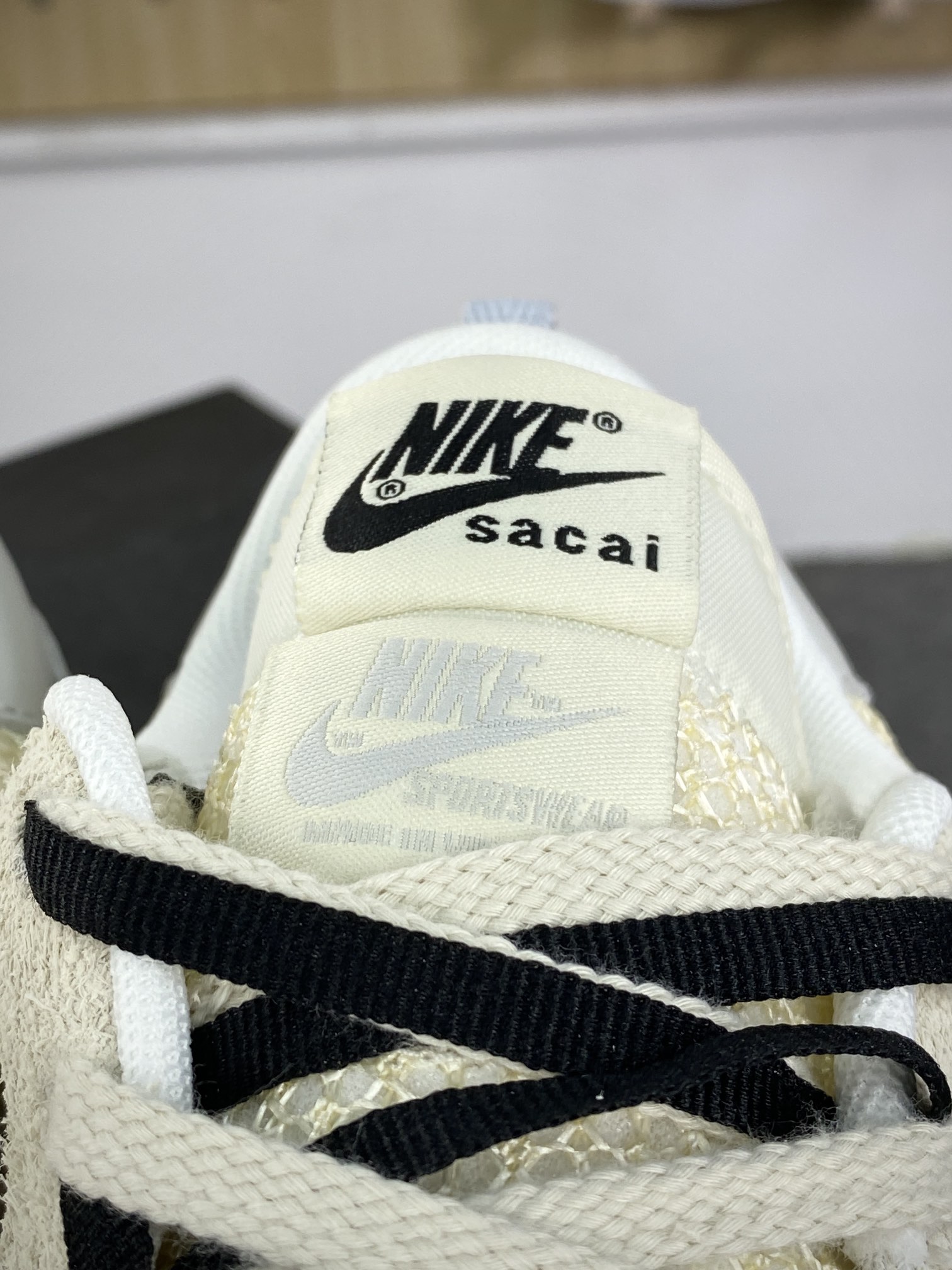 240 Sacai x Nike VaporWaffle 3.0"Khaki Black"系列改良慢跑鞋“网织浅卡其白黑重叠双钩子”CV1363-101