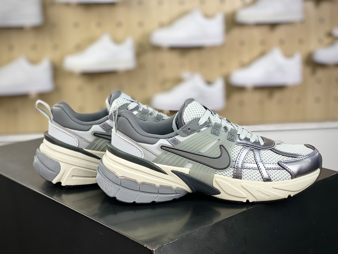 220 Nike Wmns V2K Runtekk Low"Titanium Steel Grey"复古潮慢跑鞋“钛钢灰”FD0736-003