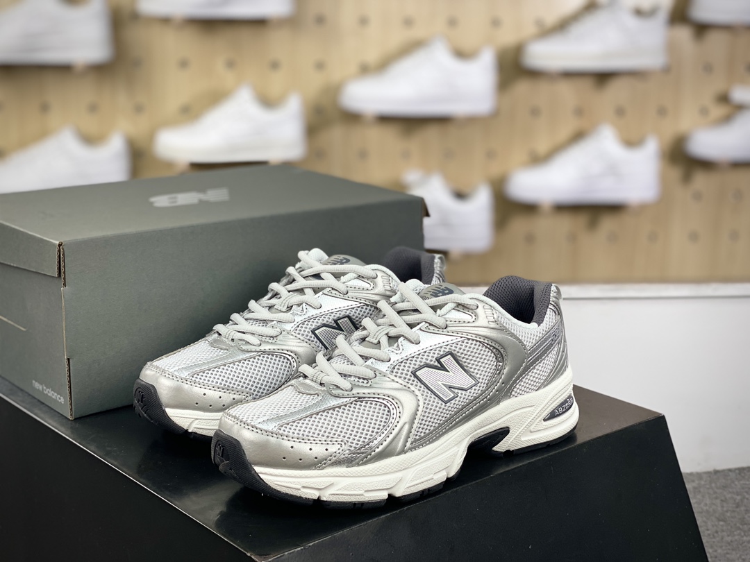 200 新百伦New Balance MR530系列低帮复古老爹风休闲运动跑步鞋“深灰银”MR530LG