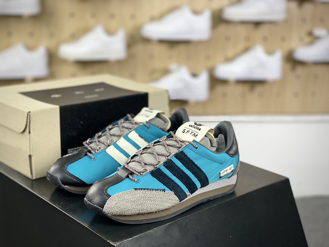 220 Mute x Adidas Country OG”Aqua Black”SFTM-003系列低帮经慢跑鞋“联名水蓝深灰黑”ID3545