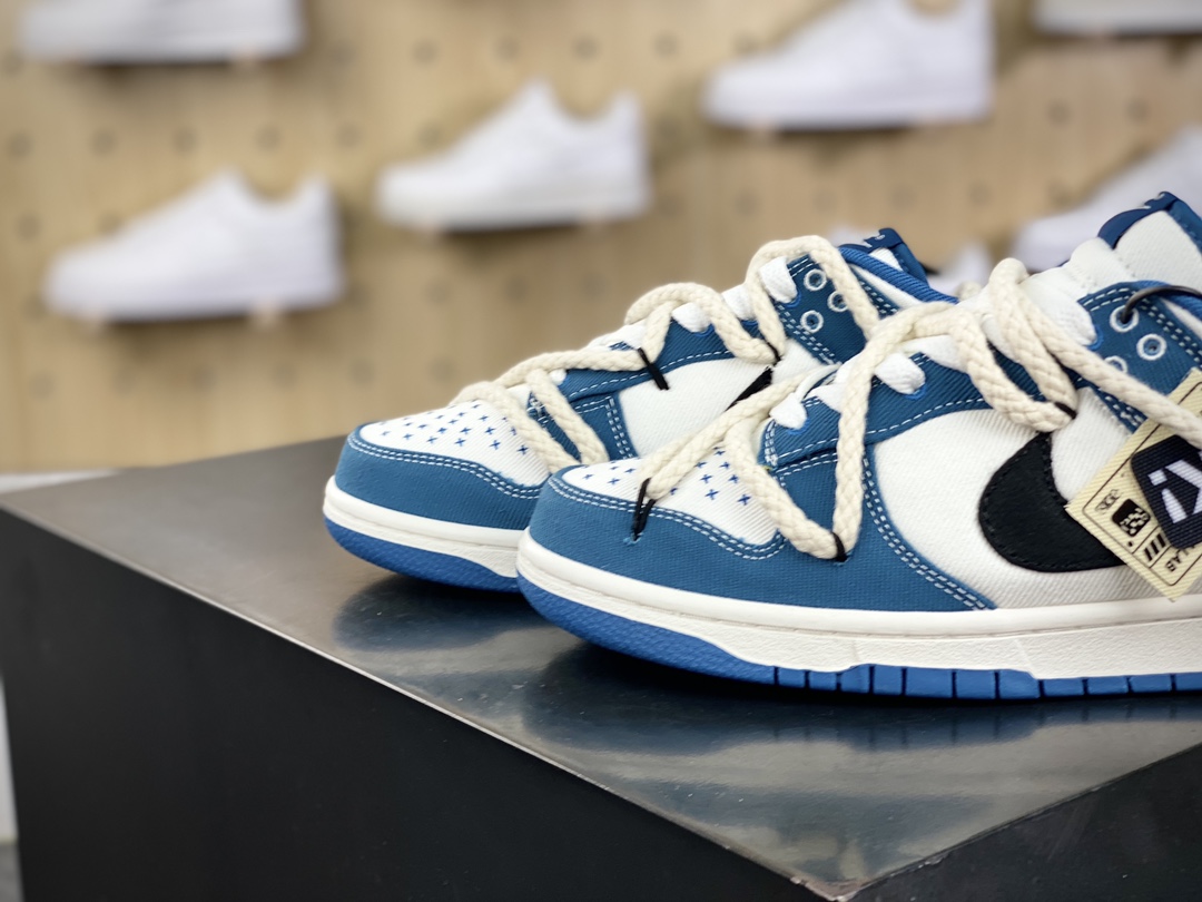 260 耐克Nike SB Dunk Low Lot"Blue/White"扣篮系列低帮板鞋“牛仔蓝白黑刺子绣绑绳”DV0834-101