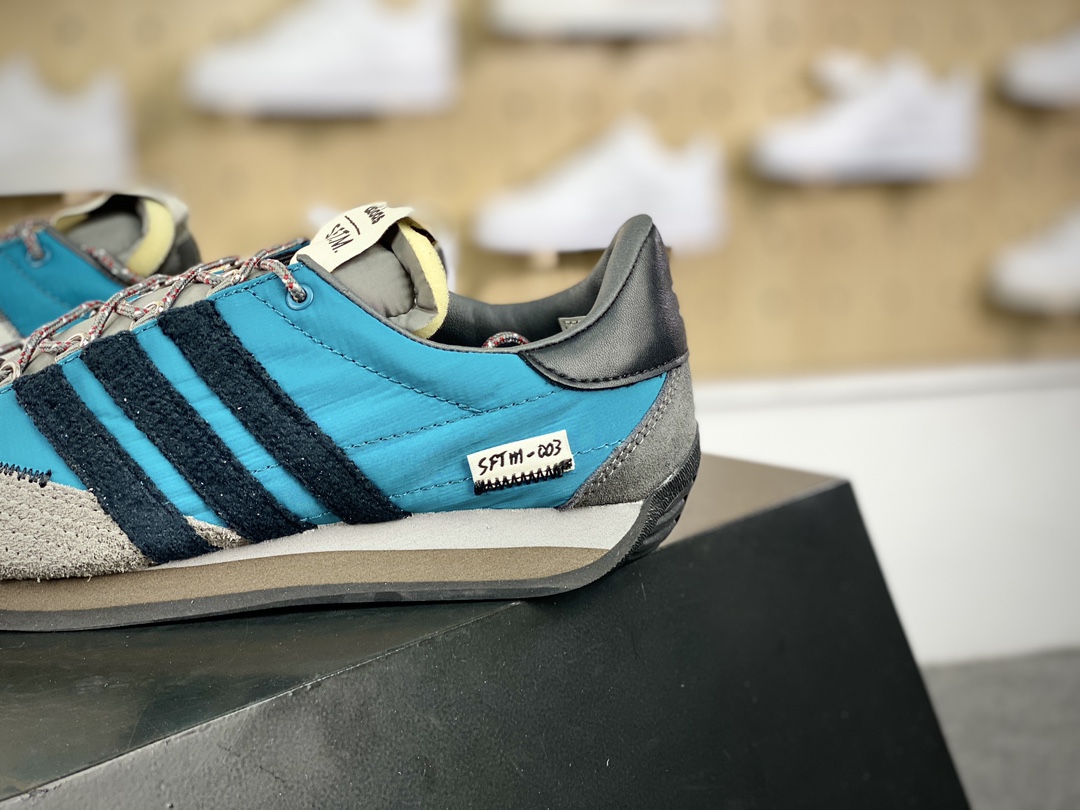 220 Mute x Adidas Country OG"Aqua Black"SFTM-003系列低帮经慢跑鞋“联名水蓝深灰黑”ID3545