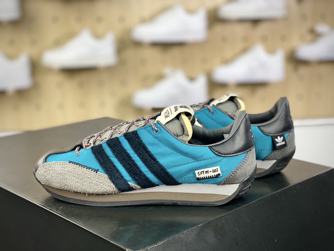 220 Mute x Adidas Country OG"Aqua Black"SFTM-003系列低帮经慢跑鞋“联名水蓝深灰黑”ID3545