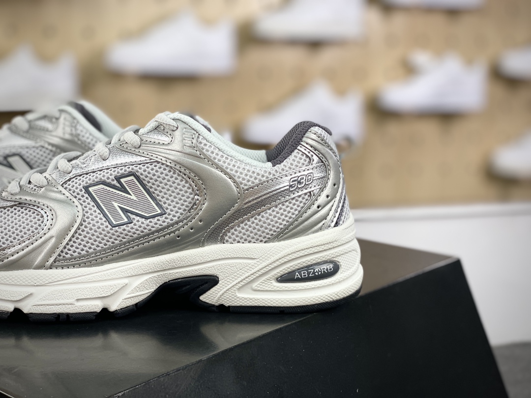 200 新百伦New Balance MR530系列低帮复古老爹风休闲运动跑步鞋“深灰银”MR530LG