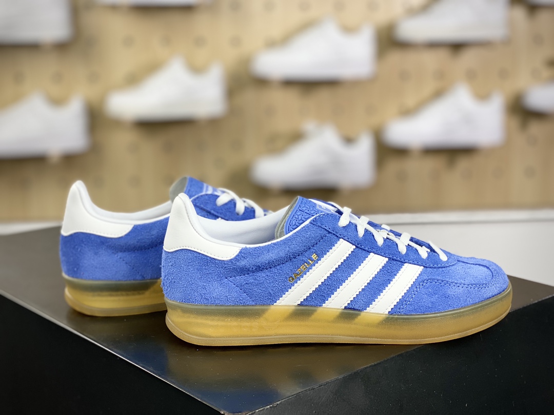 200 阿迪达斯Adidas Gazelle Indoor Trainers 羚羊内训系列低帮板鞋“麂皮学院浅蓝白生胶底”HQ8717