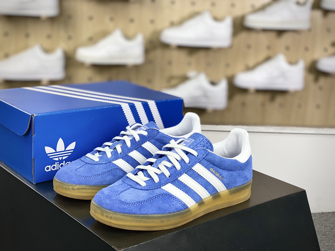 200 阿迪达斯Adidas Gazelle Indoor Trainers 羚羊内训系列低帮板鞋“麂皮学院浅蓝白生胶底”HQ8717