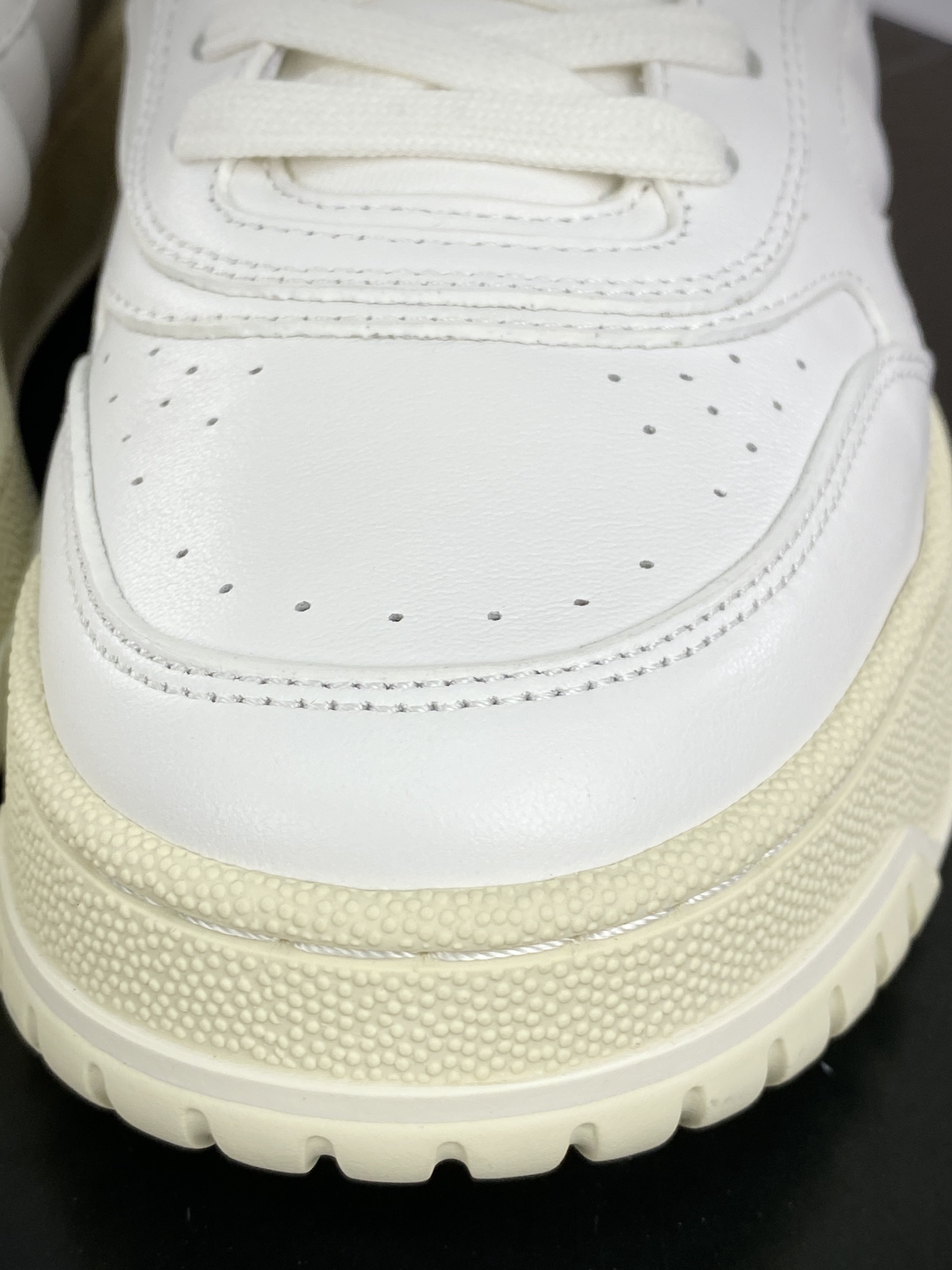 450 古驰Gucci Re-Web Leather Sneakers 系列低帮小白板鞋“皮革米白红绿标牌”786186 AADJ9 9097