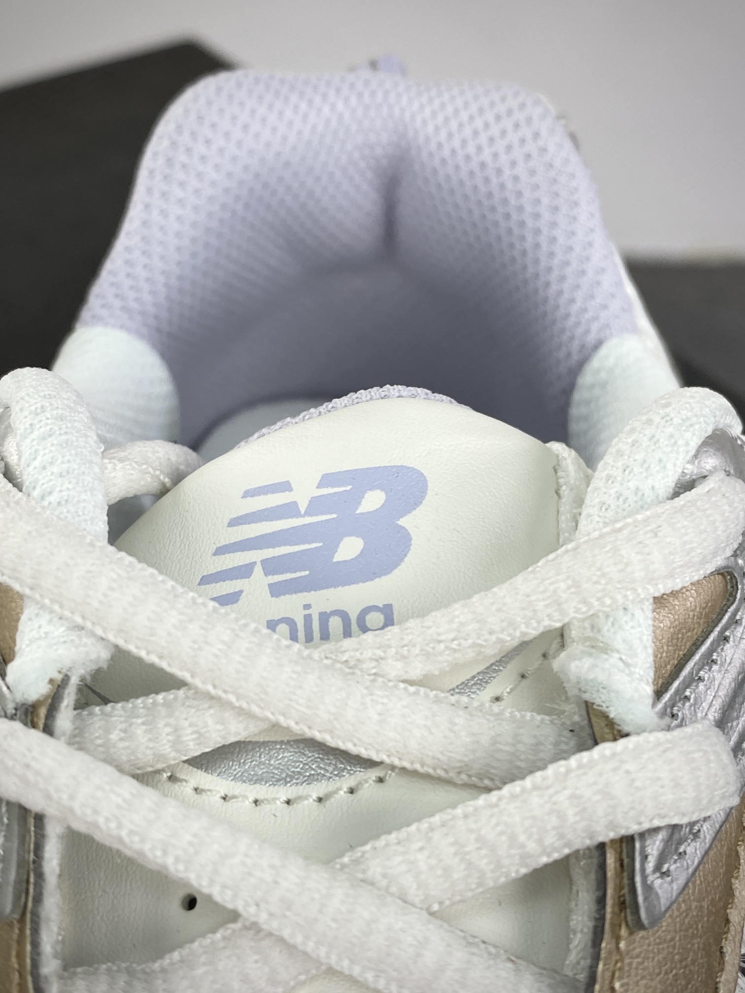 200 新百伦New Balance MR530系列低帮复古老爹风跑步鞋“米白银玫瑰金淡粉”MR530ZG