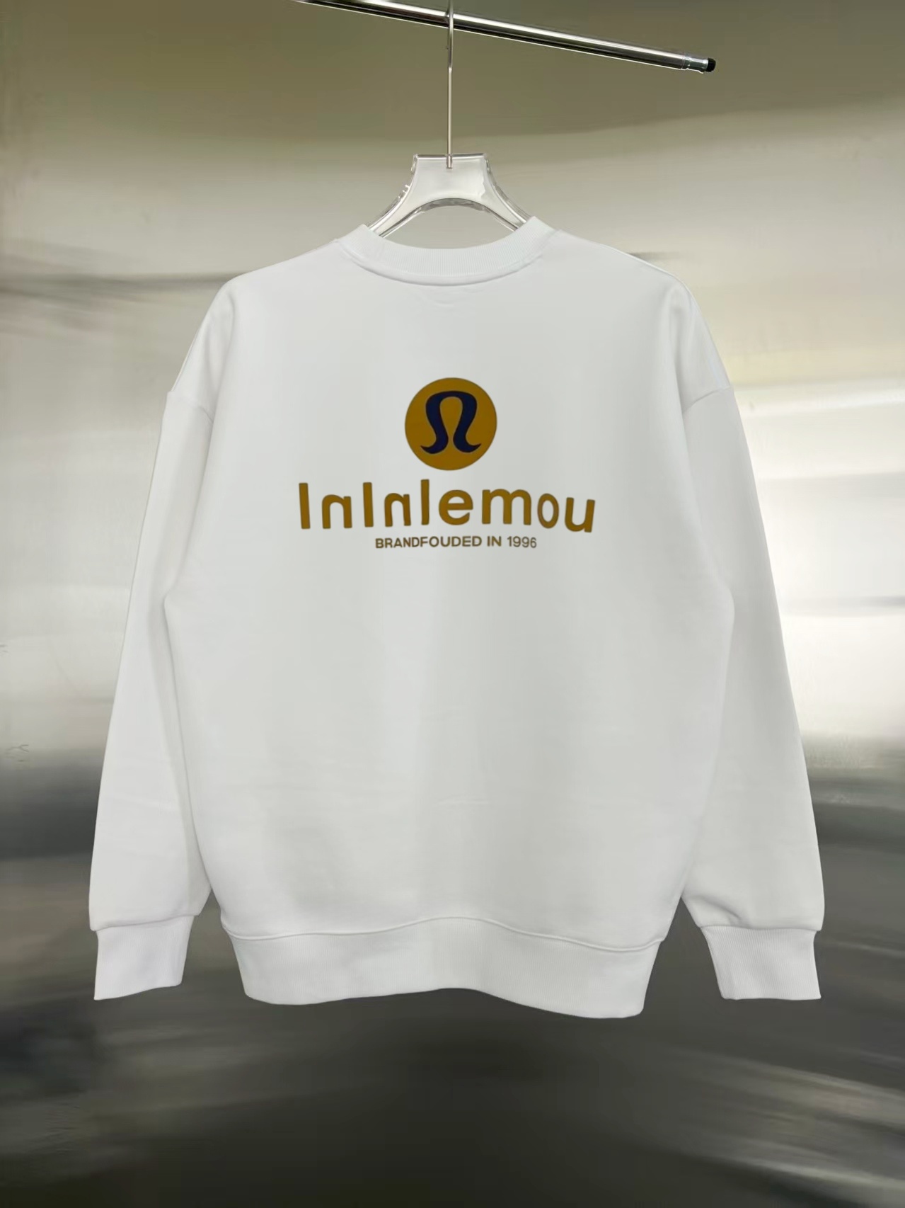 lululemon/露露 長袖衛衣 シンプルデザインと高品質素材