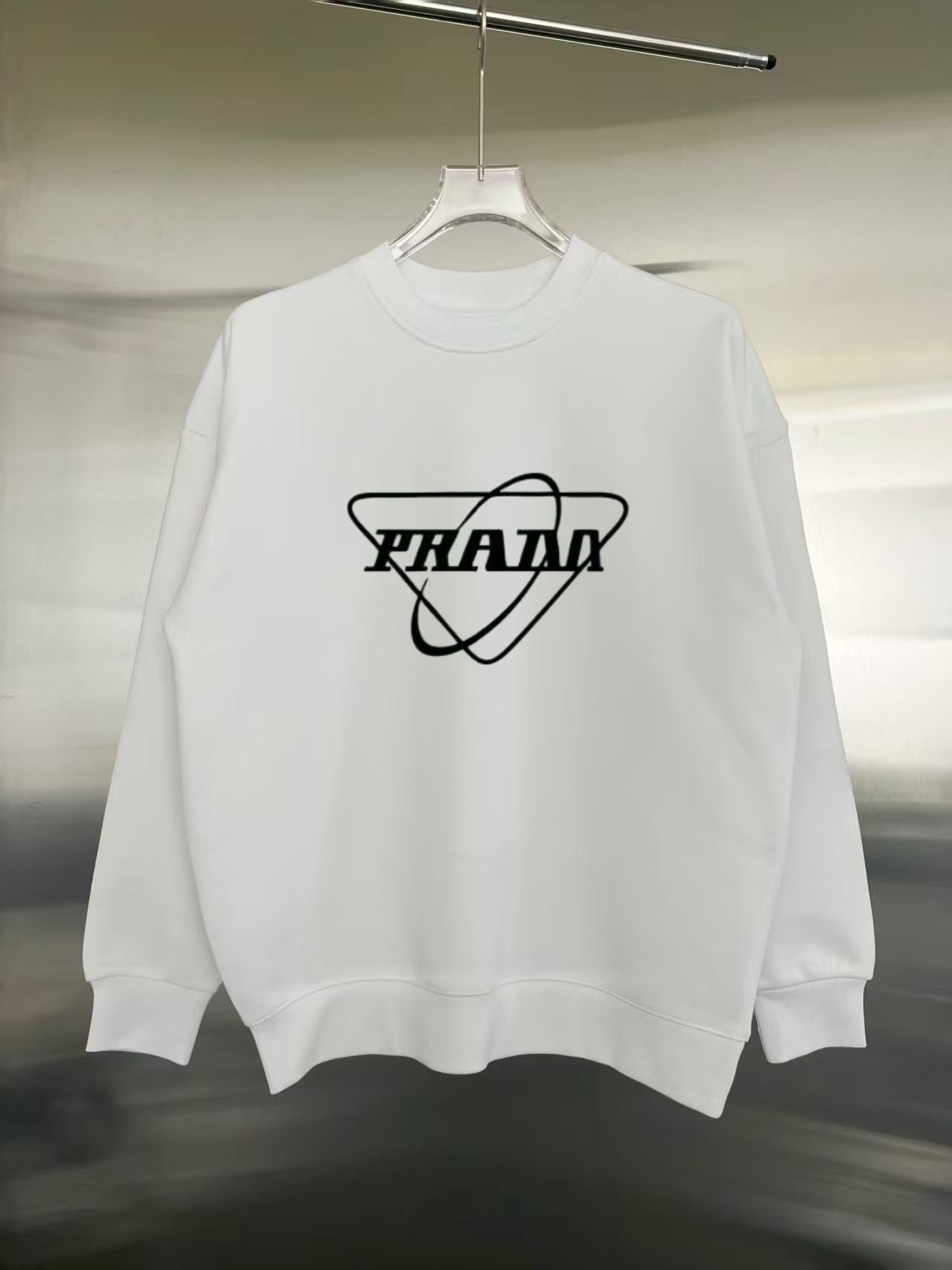 Prada長袖衛衣 - 高品質な純綿素材と立体的なデザイン