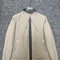 ZEGNA 2025新款立领双面外套 ZEGNA这款外套采用双面穿设计,打破传统单一面料穿着限制, ZEGNA 2025新款立领双面外套 ZEGNA这款外套采用双面穿设计,打破传统单一面料穿着限制,