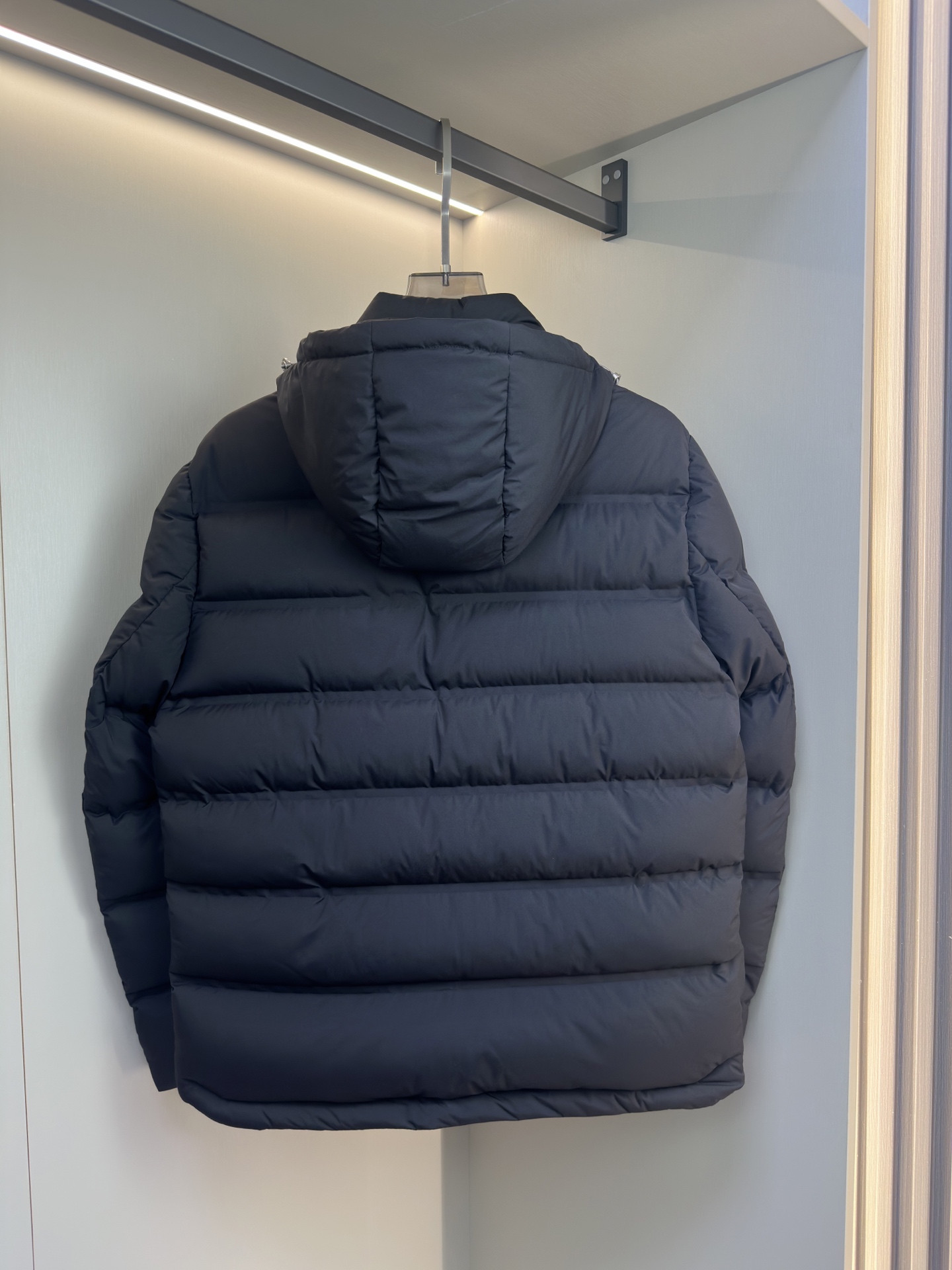 Brunello Cucinelli25秋冬款立领羽绒外套 BC这款外套采用高品质羽绒填充工艺，经多道工