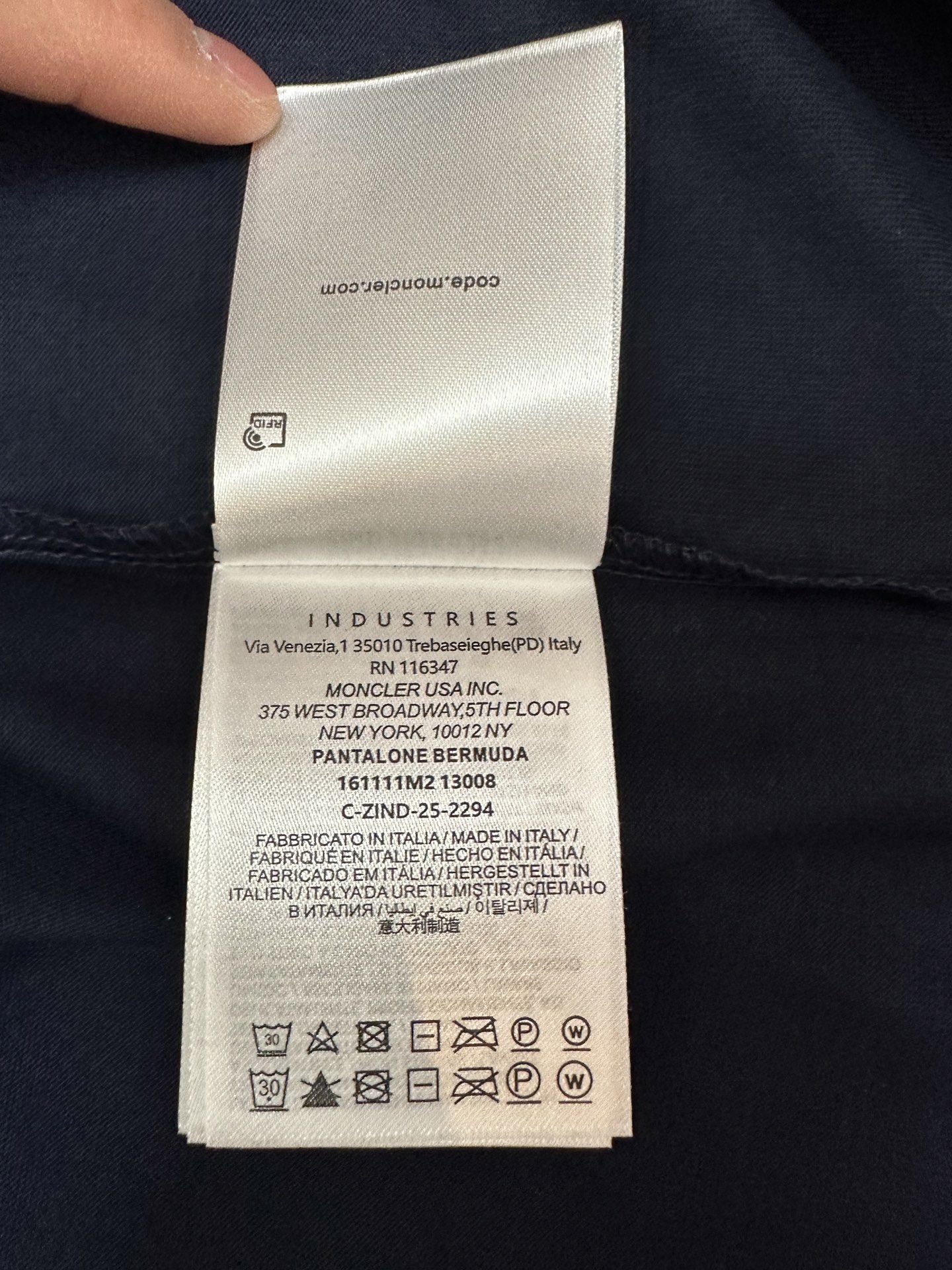 MONCLER2026春夏短袖 MONCLER这款短袖面料采用32支双股新疆长绒棉紧密圆领短袖，领口用耐