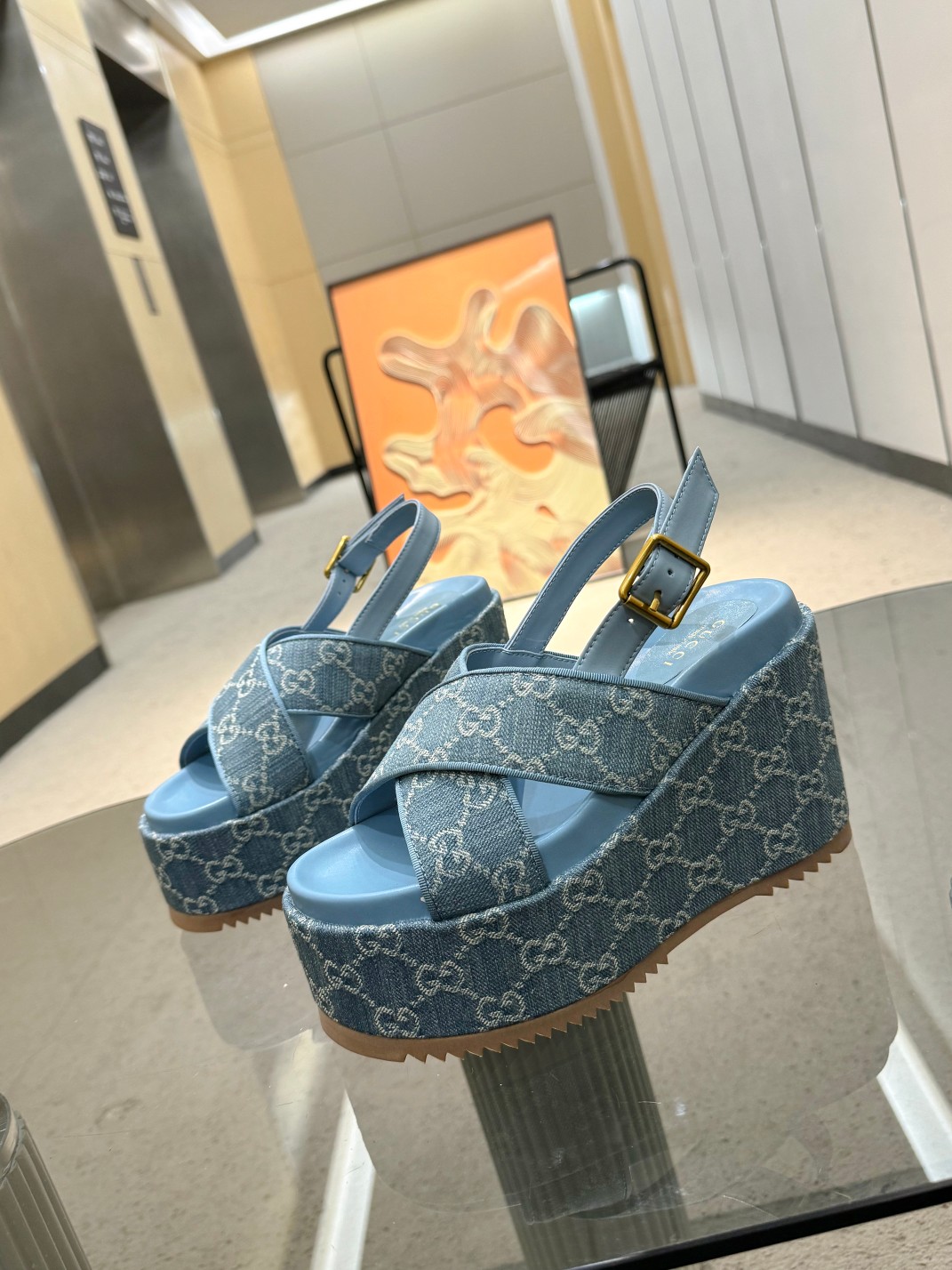 Gucci Chaussures Sandales Imprimé Peau de mouton